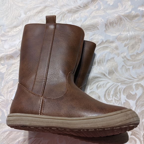 Girls Cat & Jack boots sizes 9 and 5 - Picture 2 of 2